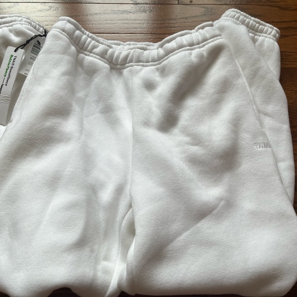 Aritzia TNA Cozy Fleece Mega Sweatpant NWT - Picture 2 of 4